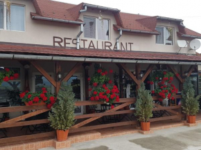 Hotels in Uriu